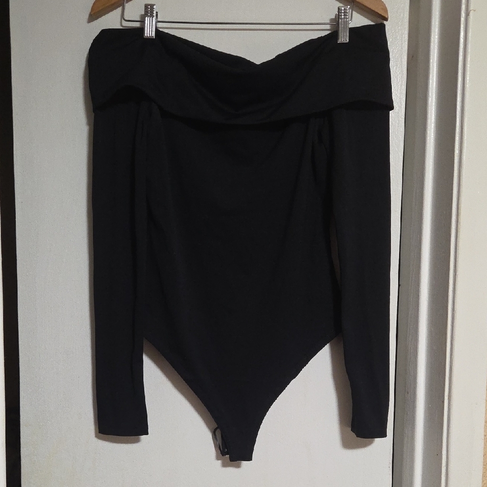 Alice + Olivia Classic Black Garment - Picture 7 of 13